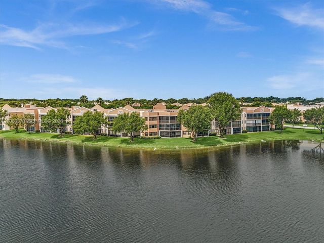 7518 Fairfax Drive 110, Tamarac, FL 33321