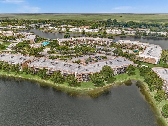 7518 Fairfax Drive 110, Tamarac, FL 33321