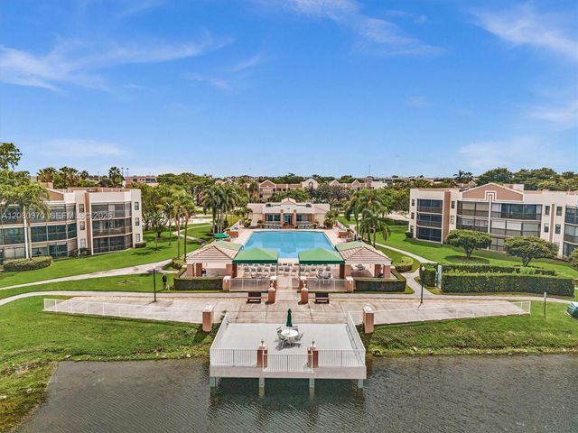 7518 Fairfax Drive 110, Tamarac, FL 33321
