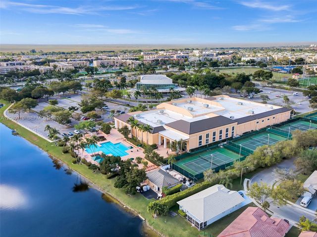 7518 Fairfax Drive 110, Tamarac, FL 33321