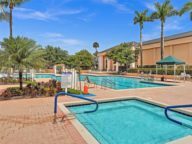 7518 Fairfax Drive 110, Tamarac, FL 33321