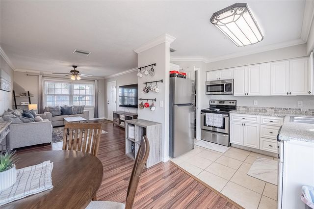 1920 E EDGEWOOD DRIVE L4, Lakeland, FL 33803