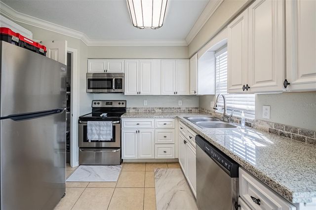 1920 E EDGEWOOD DRIVE L4, Lakeland, FL 33803