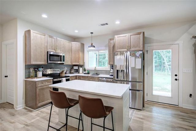 4142 Lovvorn Road, Carrollton, GA 30117