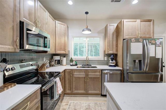 4142 Lovvorn Road, Carrollton, GA 30117