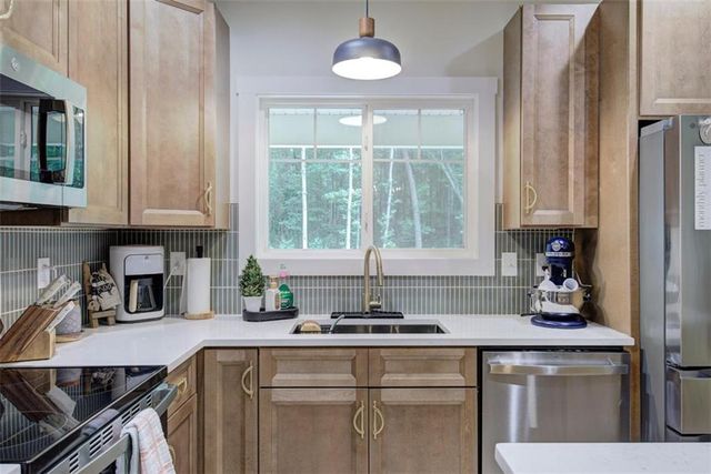 4142 Lovvorn Road, Carrollton, GA 30117