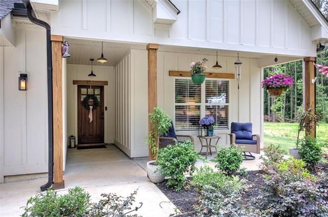 4142 Lovvorn Road, Carrollton, GA 30117