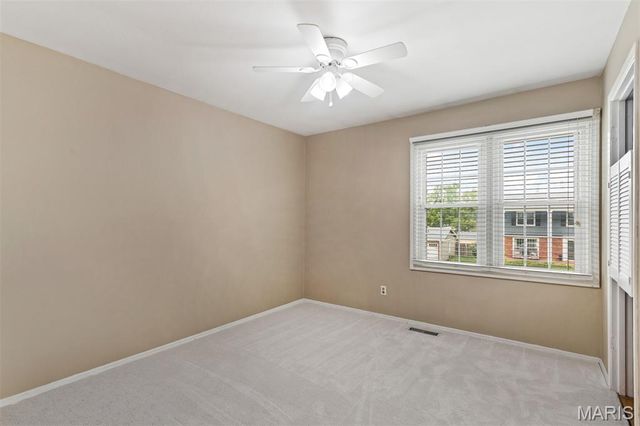 11722 Holly Springs Drive, St Louis, MO 63146