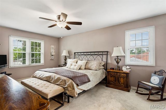 11722 Holly Springs Drive, St Louis, MO 63146