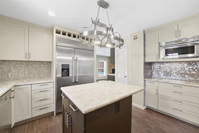 219 Big Hollow Lane, Houston, TX 77042