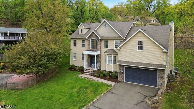 21 Winding Way, West Orange Twp., NJ 07052