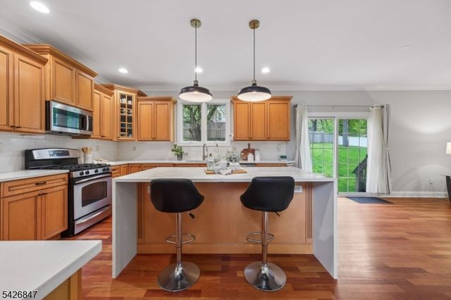 21 Winding Way, West Orange Twp., NJ 07052