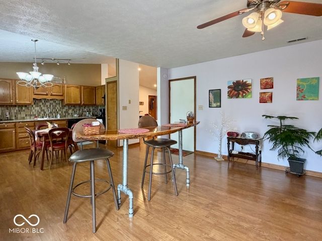 8221 Rob Lane, Indianapolis, IN 46237