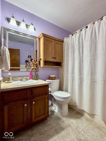 8221 Rob Lane, Indianapolis, IN 46237