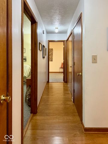 8221 Rob Lane, Indianapolis, IN 46237