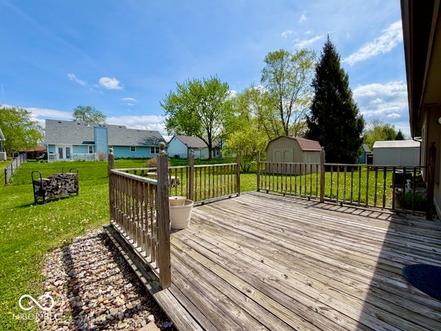 8221 Rob Lane, Indianapolis, IN 46237