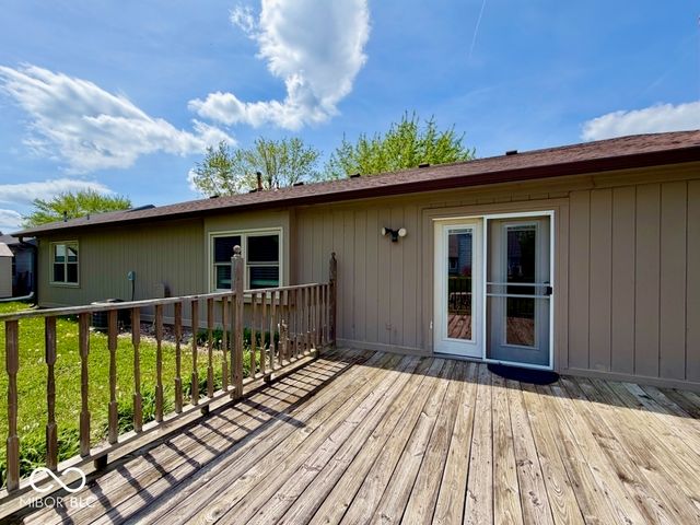 8221 Rob Lane, Indianapolis, IN 46237