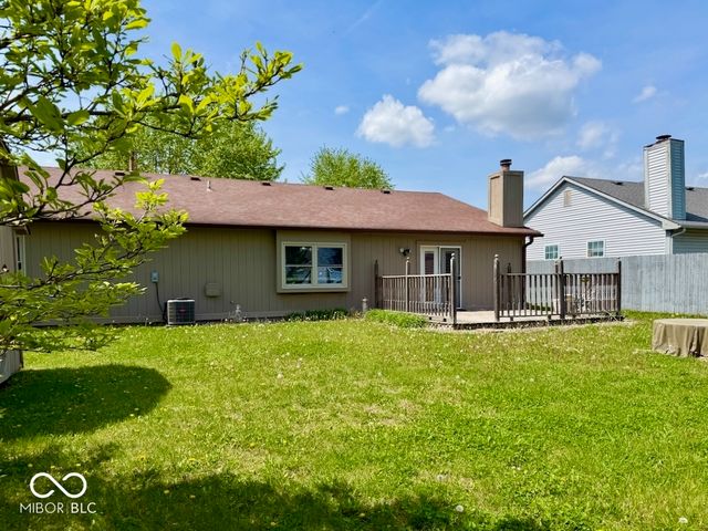 8221 Rob Lane, Indianapolis, IN 46237