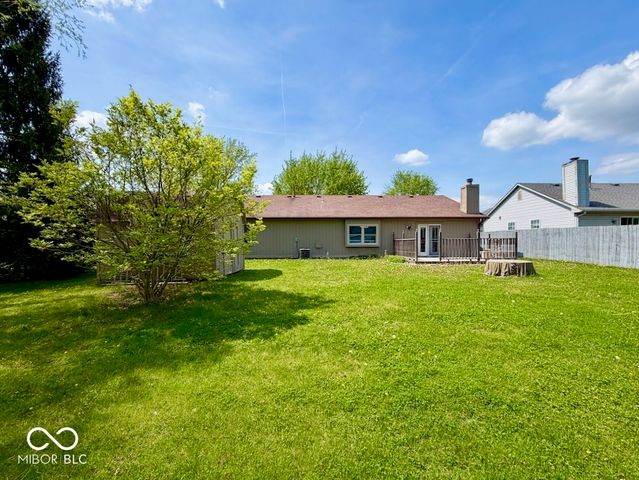 8221 Rob Lane, Indianapolis, IN 46237