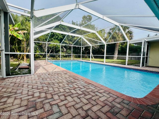 618 Hibiscus Trail W, Melbourne Beach, FL 32951