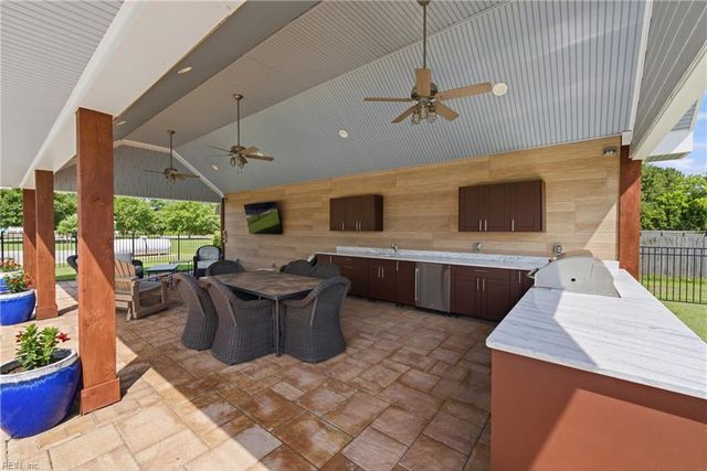 103 E Point Estates CT, Knotts Island, NC 27950