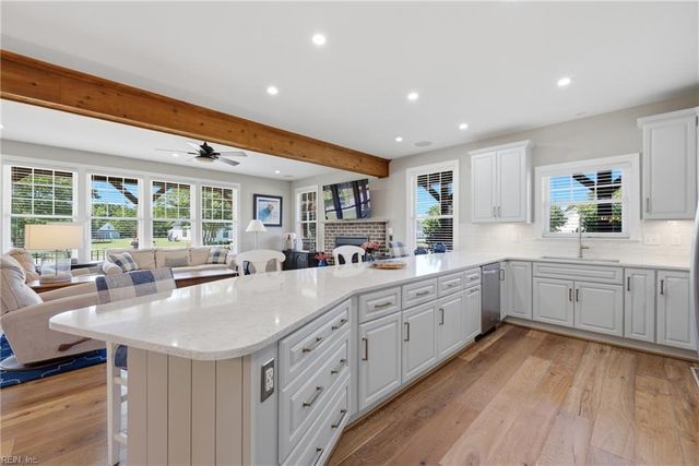 103 E Point Estates CT, Knotts Island, NC 27950