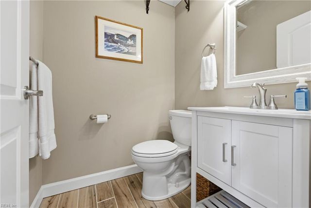 103 E Point Estates CT, Knotts Island, NC 27950