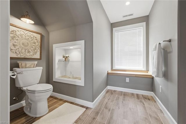 103 E Point Estates CT, Knotts Island, NC 27950