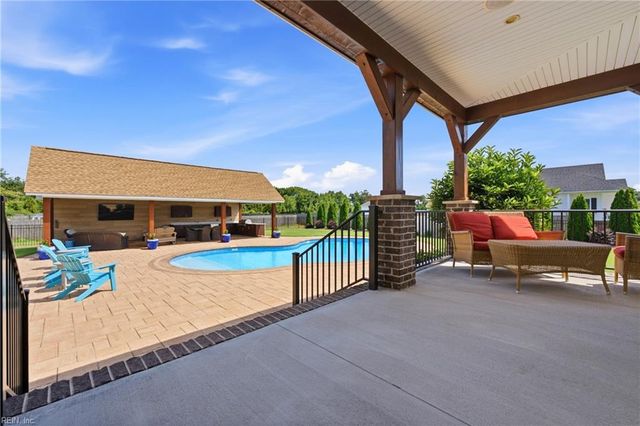 103 E Point Estates CT, Knotts Island, NC 27950
