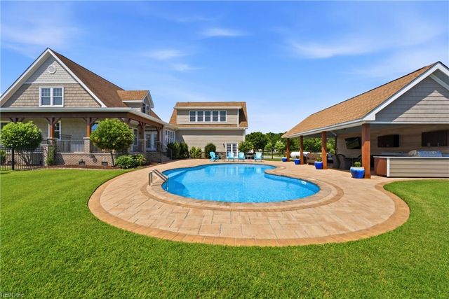 103 E Point Estates CT, Knotts Island, NC 27950