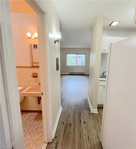 1126 Sparrow Rd Apt 11, Chesapeake, VA 23325