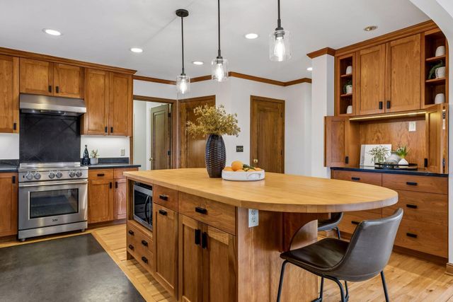 4316 Glencrest Road, Golden Valley, MN 55416