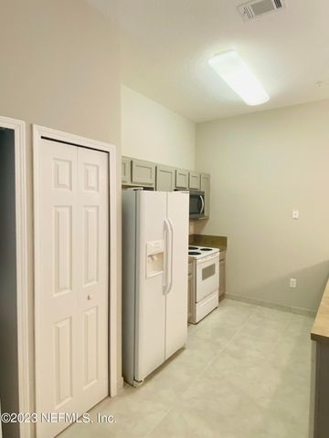 9505 ARMELLE Way 3, Jacksonville, FL 32257