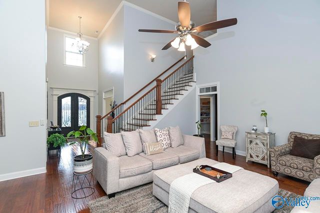 123 Forest Ridge Drive, Huntsville, AL 35806