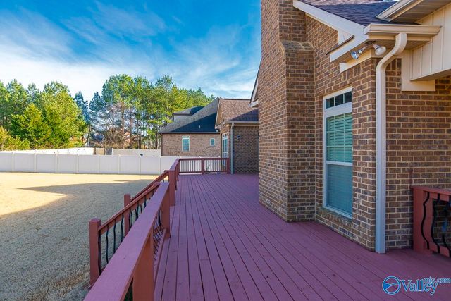 123 Forest Ridge Drive, Huntsville, AL 35806