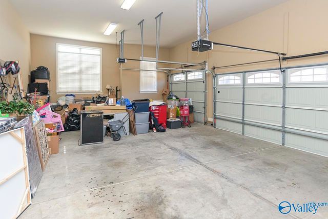 123 Forest Ridge Drive, Huntsville, AL 35806