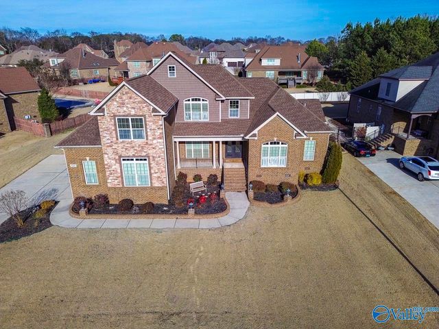 123 Forest Ridge Drive, Huntsville, AL 35806