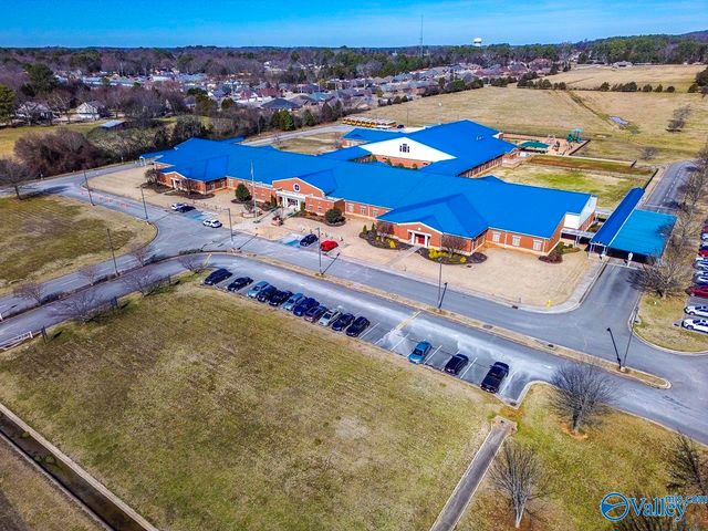 123 Forest Ridge Drive, Huntsville, AL 35806