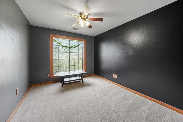 929 N Rivershire Drive, Conroe, TX 77304