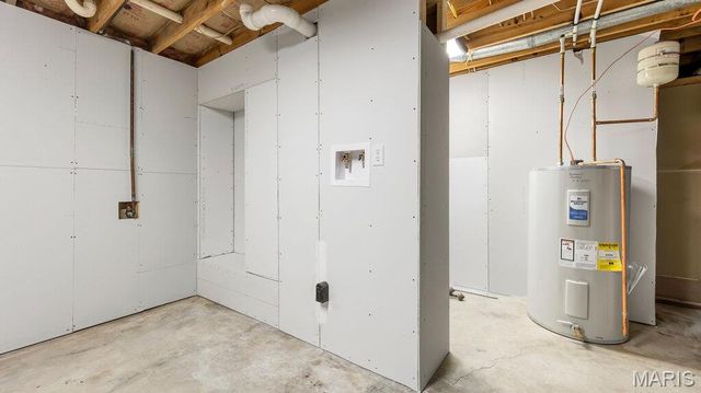 38 Deer Crossing, Wright City, MO 63390