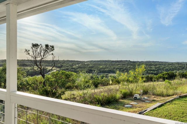 365 Billy Sisson Dr, Johnson City, TX 78636