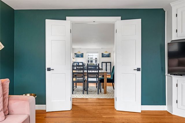 28 Rosegarden Street, Warwick, RI 02888