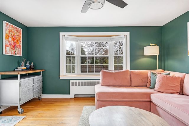 28 Rosegarden Street, Warwick, RI 02888