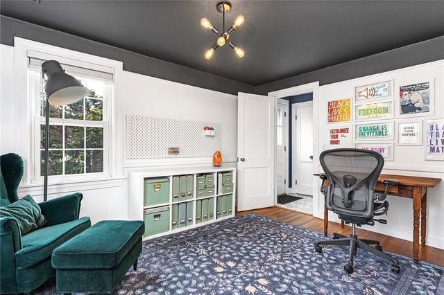 28 Rosegarden Street, Warwick, RI 02888