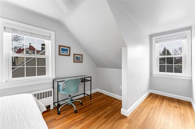 28 Rosegarden Street, Warwick, RI 02888