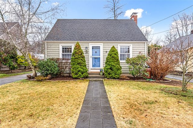 28 Rosegarden Street, Warwick, RI 02888