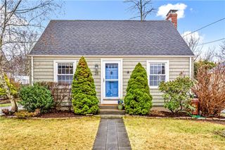 28 Rosegarden Street, Warwick, RI 02888