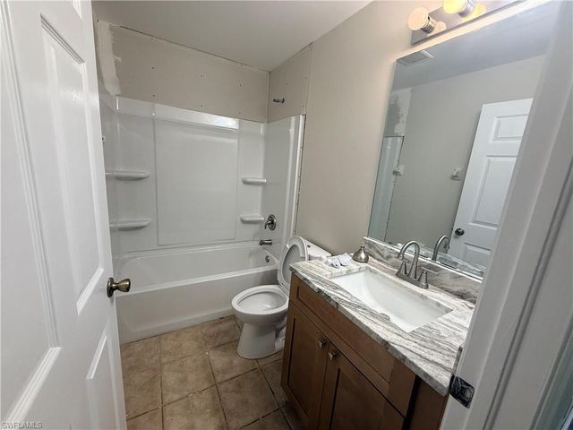 2510 Martin AVE S 2510, Lehigh Acres, FL 33973