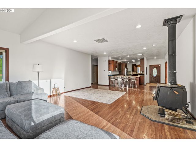 303 SHADOW MOUNTAIN Rd, Silver Lake, WA 98645