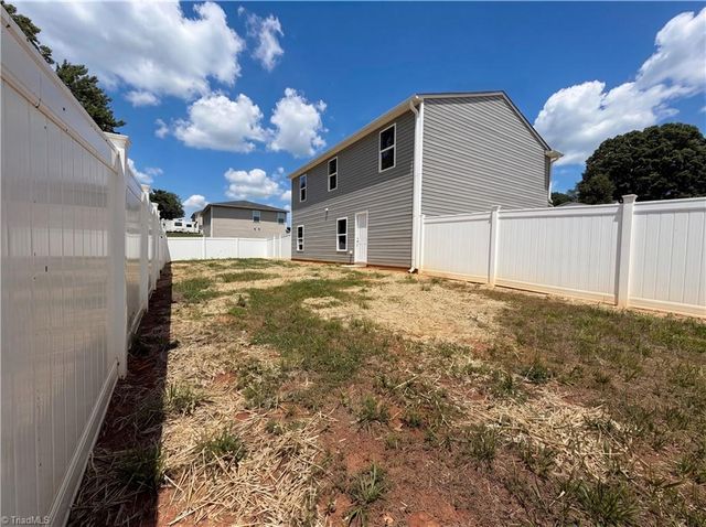 116 Belmont Place Drive, King, NC 27021